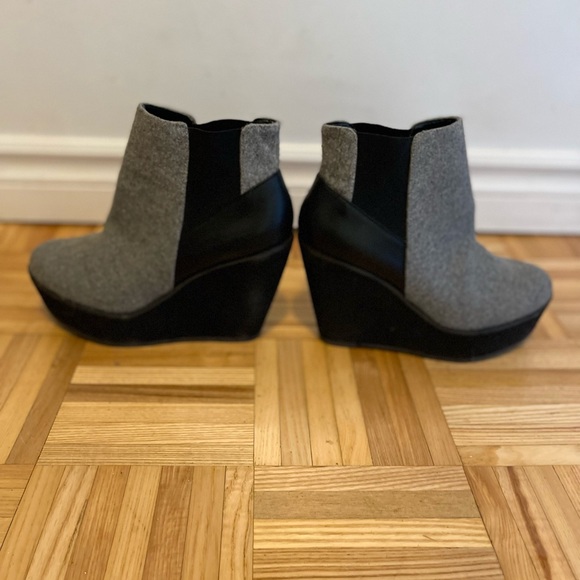 Platform booties - Picture 2 of 3